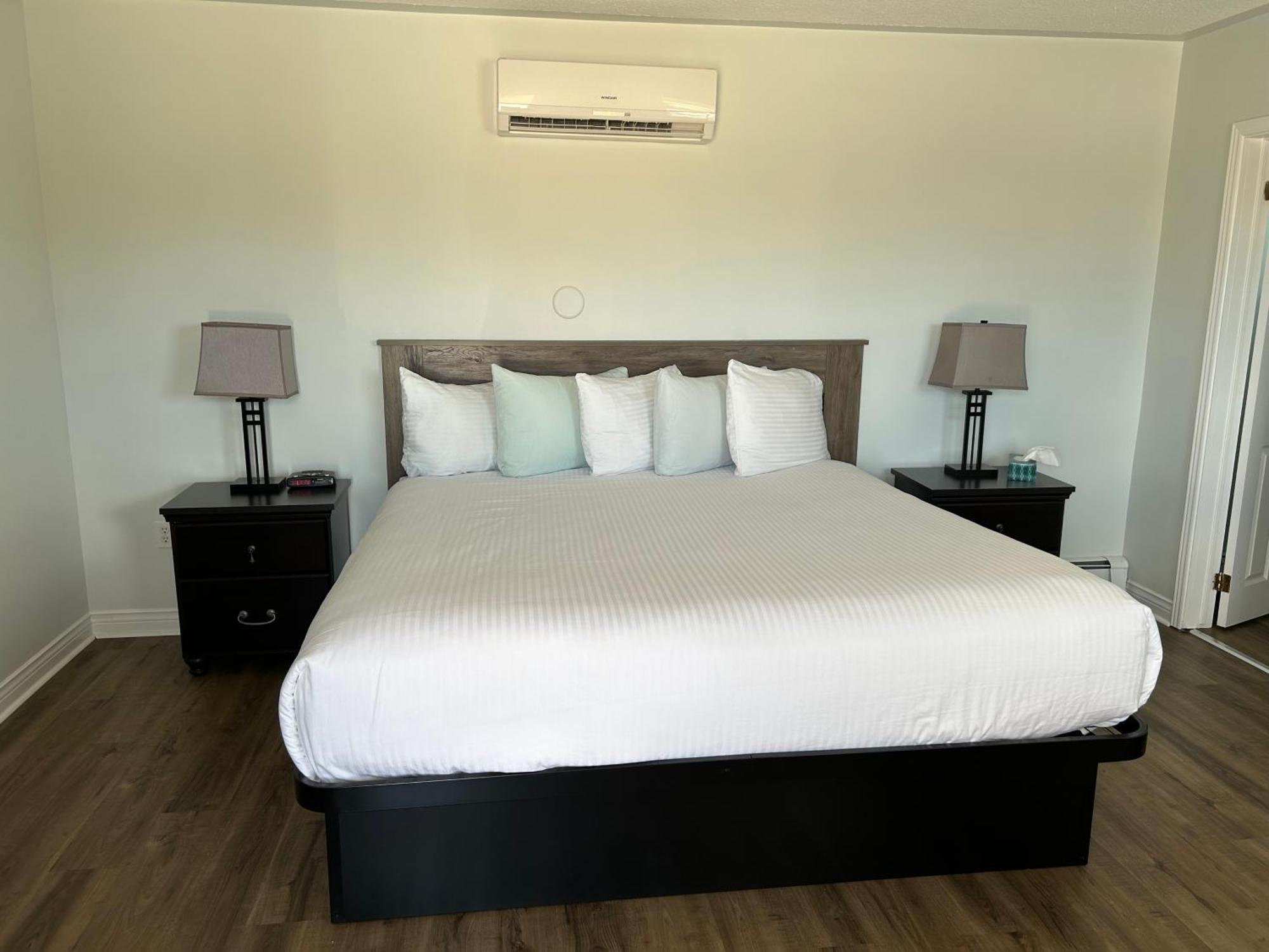 Middleton Motel & Suites Экстерьер фото