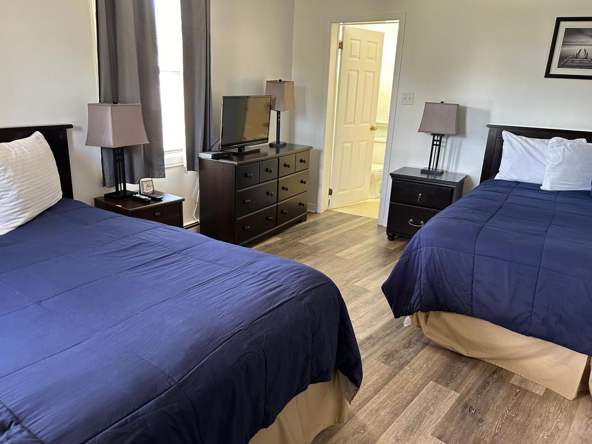 Middleton Motel & Suites Экстерьер фото
