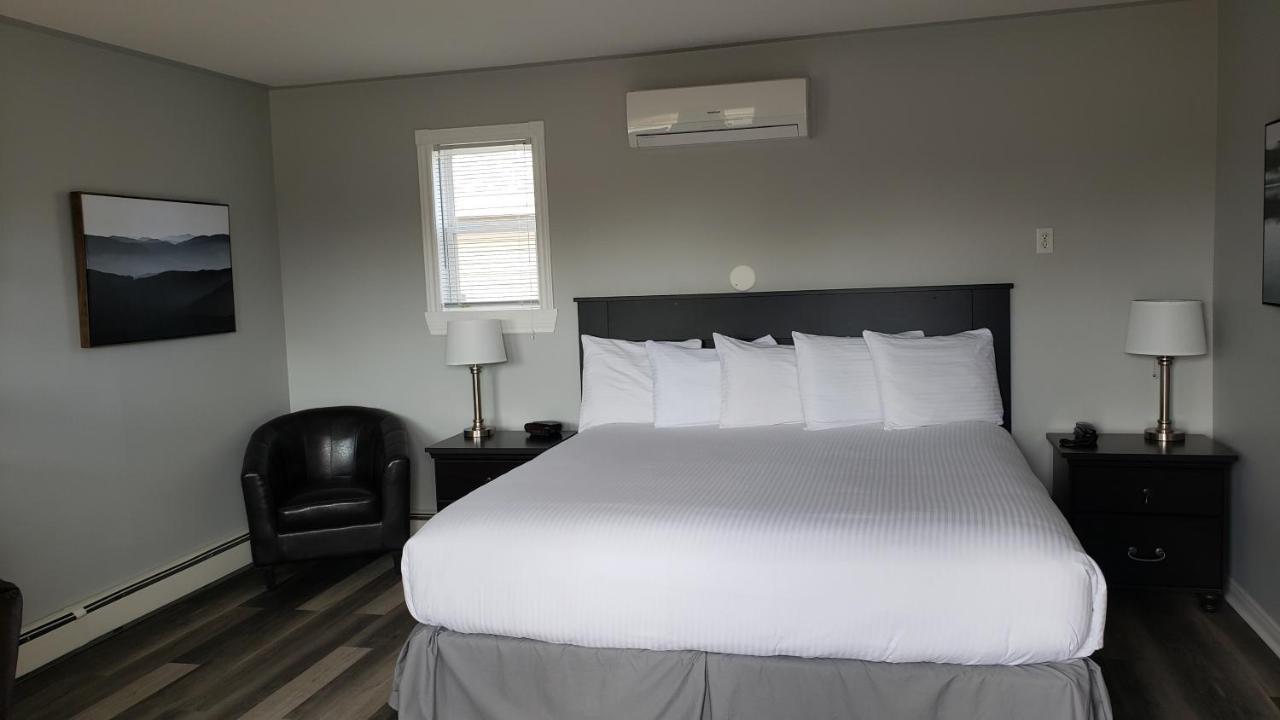 Middleton Motel & Suites Экстерьер фото